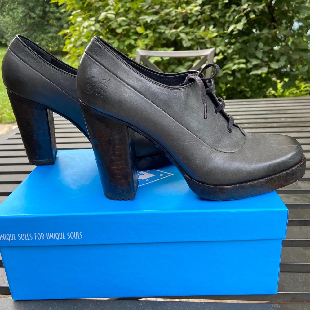John Fluevog Hopscotch Oxford Black Size 9